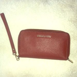 Micheal Kors Zipper Wallet